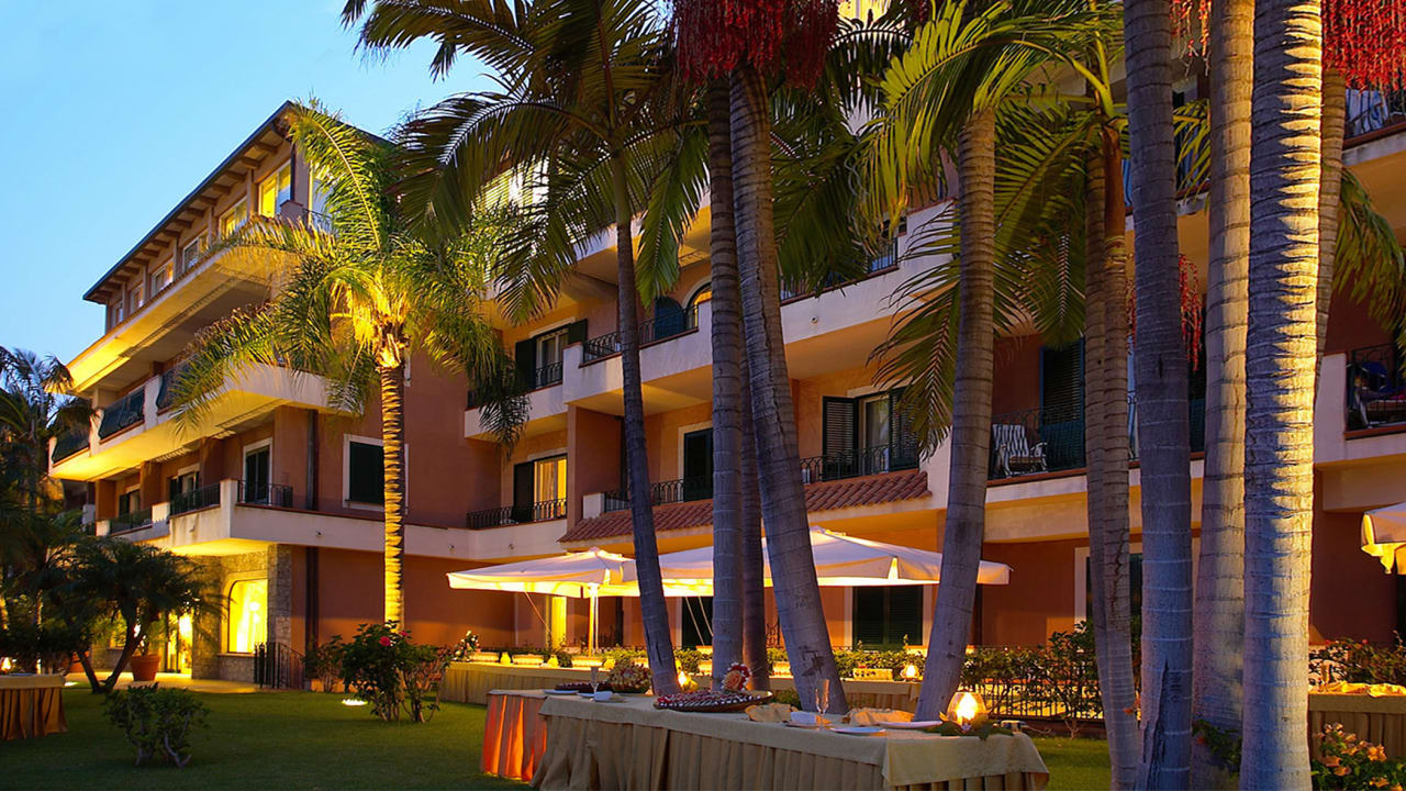 Außenansicht Hotel Caparena