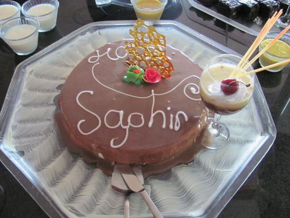 Eine Torte Saphir Resort & Spa