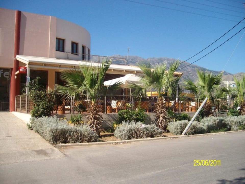 Terrasse des Hotels Delfina Boutique Hotel