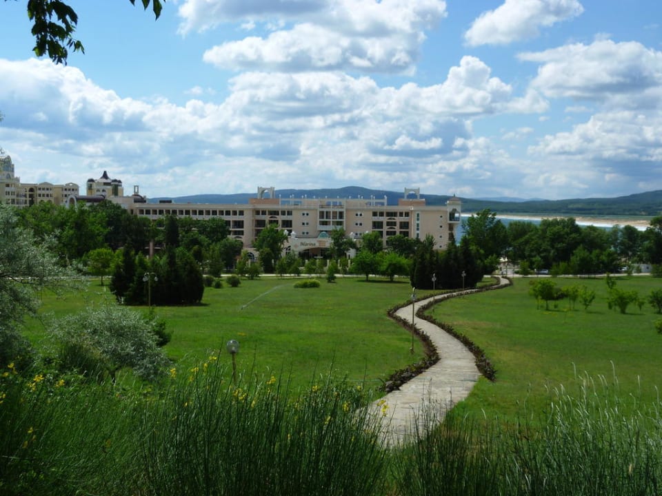 Weg von der Rezeption zum Strand Duni Royal Pelican Resort