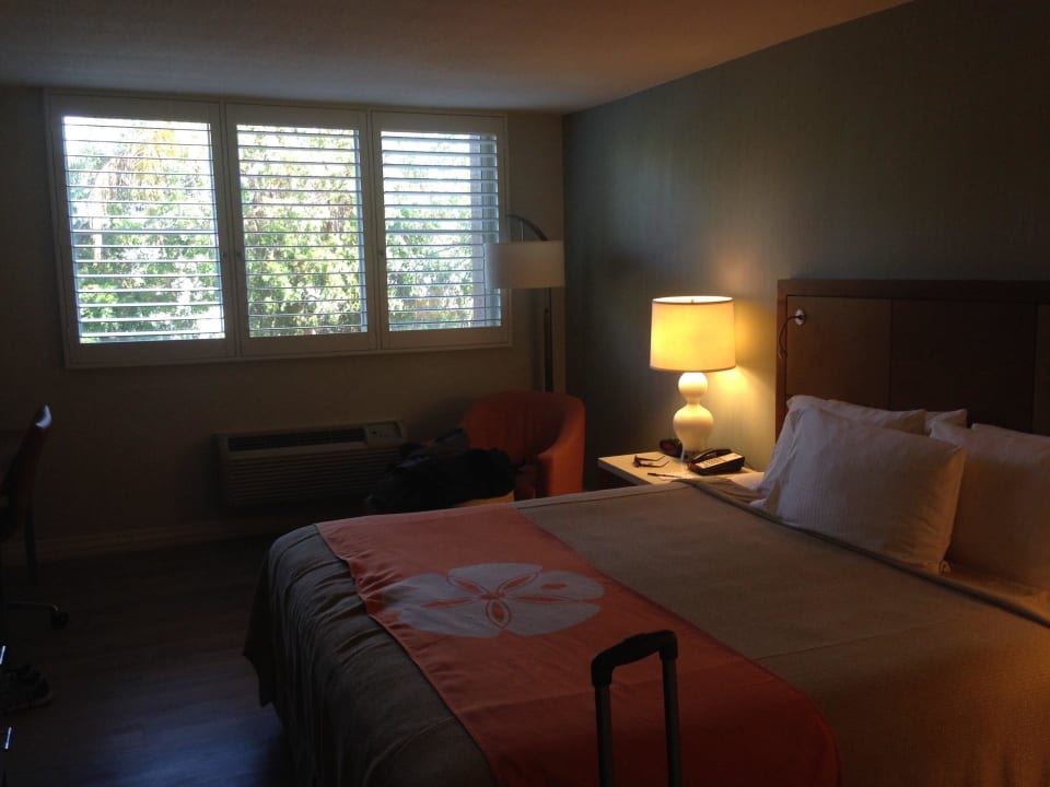 Renoviertes Zimmer Gateway Hotel Santa Monica