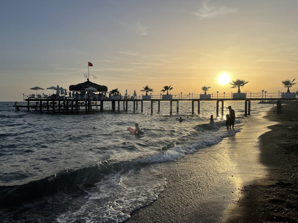 Strand Wyndham Garden Lara