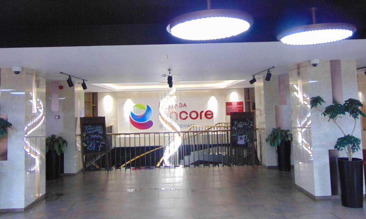 Lobby Ramada Encore by Wyndham Tashkent