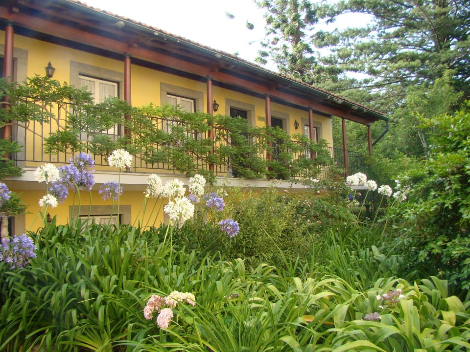 Haus mit Zimmern am Eingang Hotel Casa Velha do Palheiro