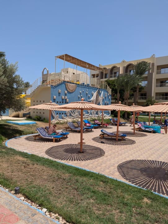 Pool El Karma Aqua Beach Resort