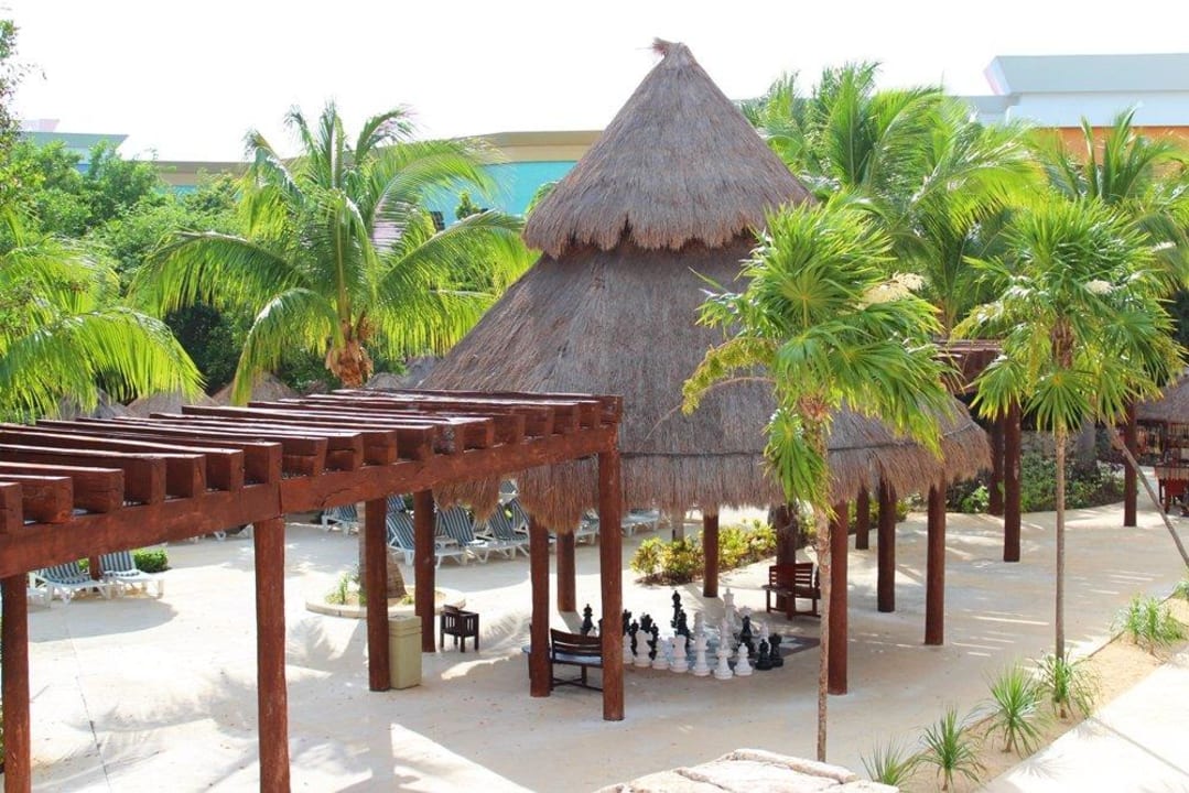 Schach am Pool Iberostar Selection Paraiso Maya Suites