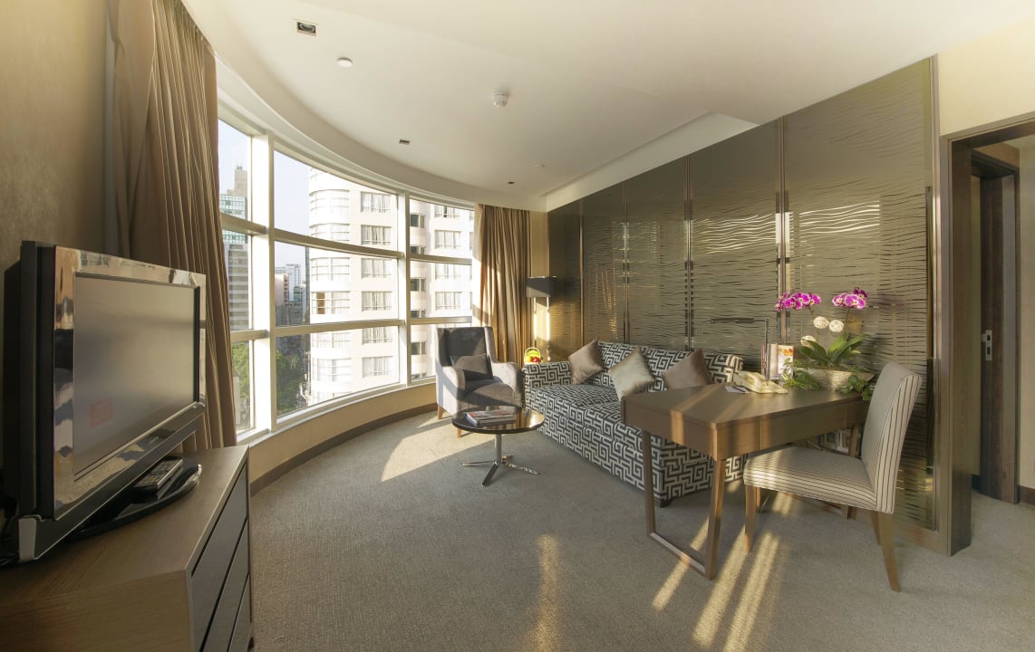 Family Suite - Living Room The Salisbury - YMCA of Hong Kong