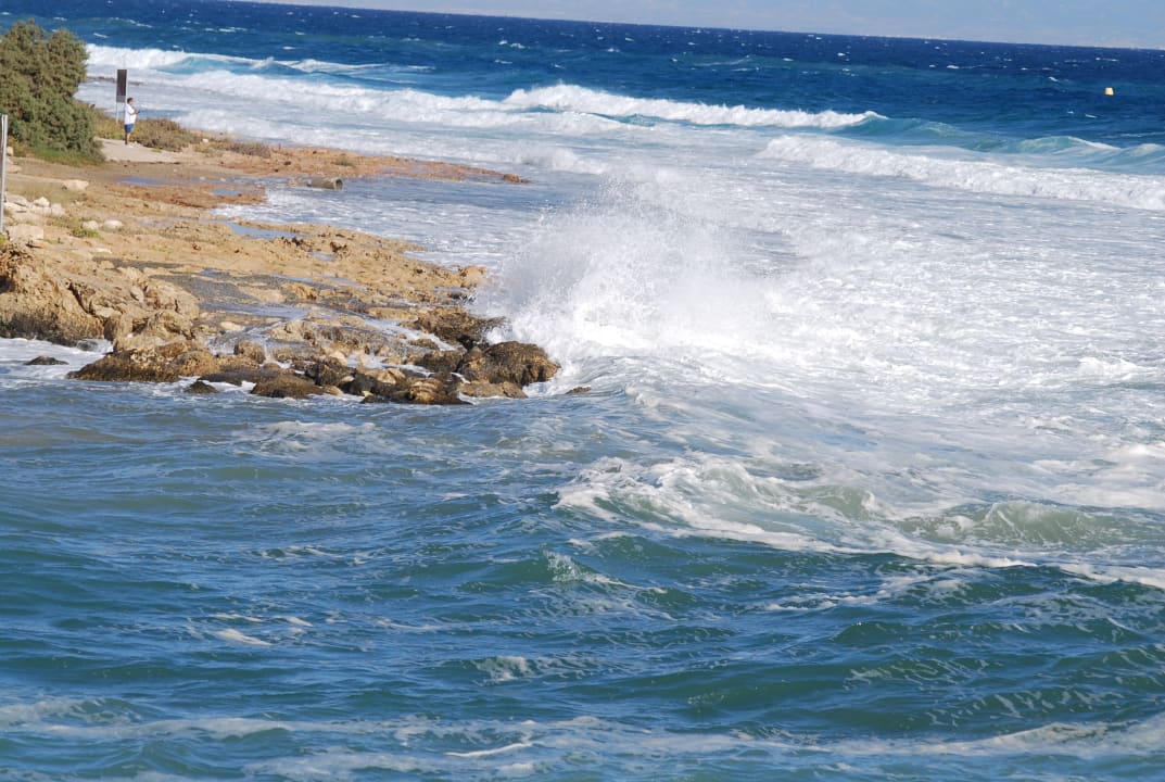 Strand Crystal Springs Beach Hotel