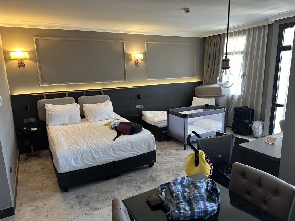 Zimmer Adora Hotel & Resort