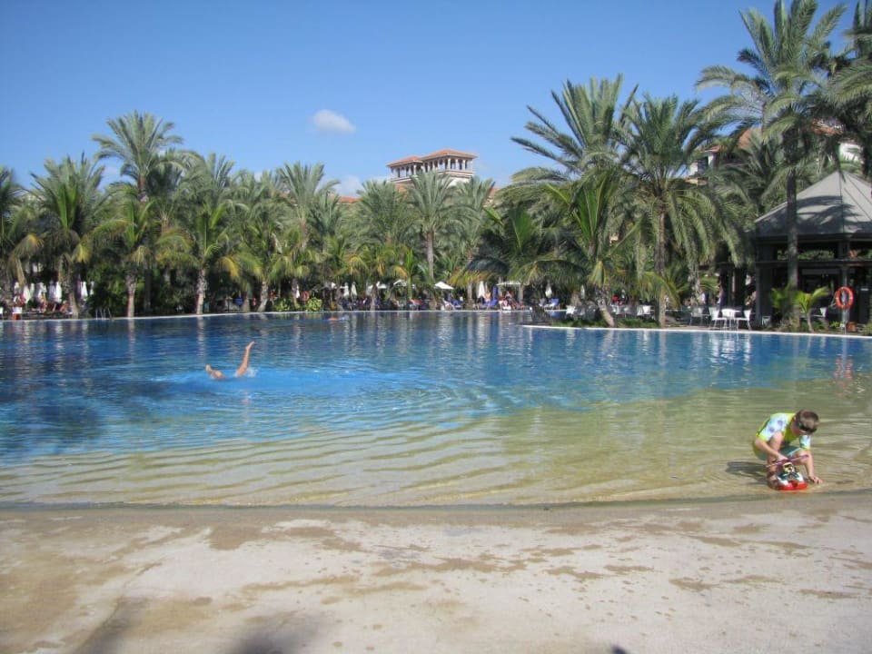 Pool mit Sandbereich Lopesan Costa Meloneras, Resort & Spa