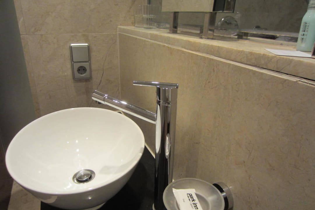 Waschbecken Park Inn by Radisson Berlin Alexanderplatz