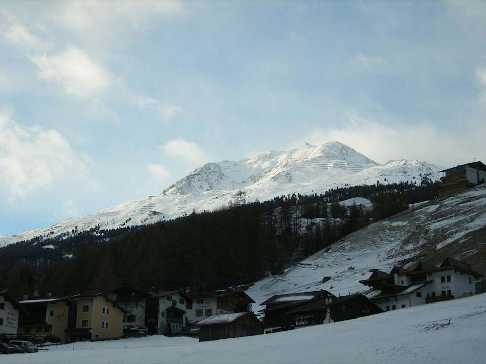 Ausblick aus dem Hotelzimmer auf Giggijoch Hotelpension Haus Hugo
