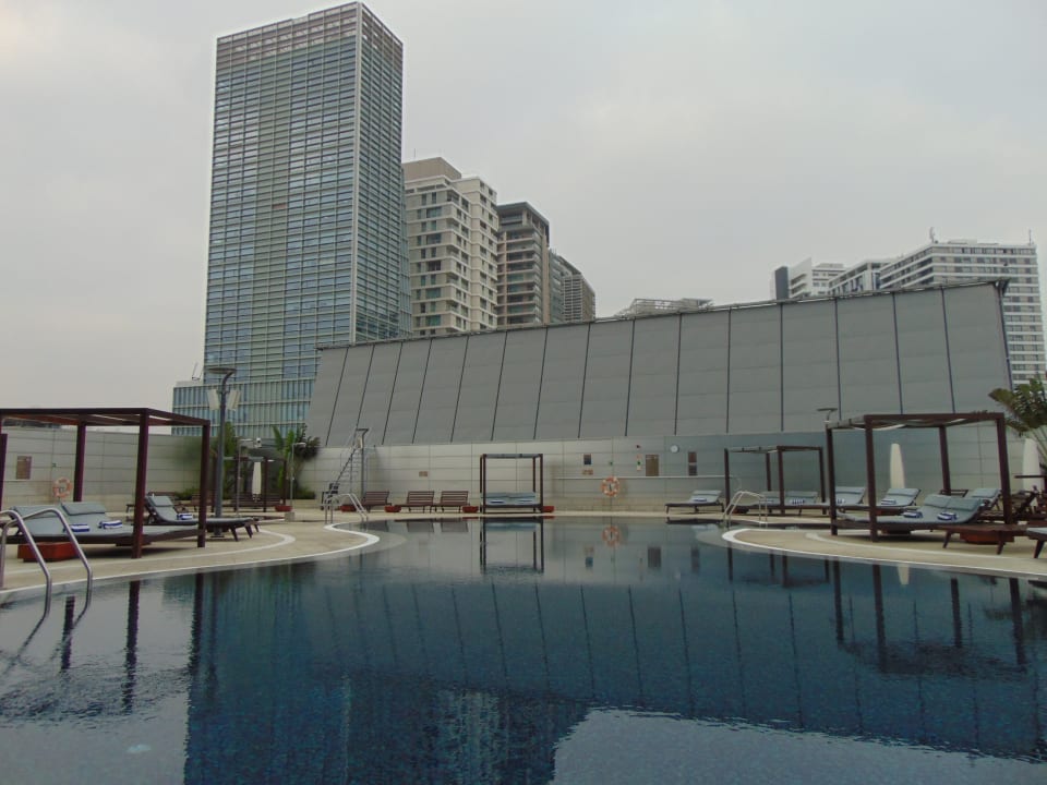 Pool InterContinental Luanda Miramar by IHG