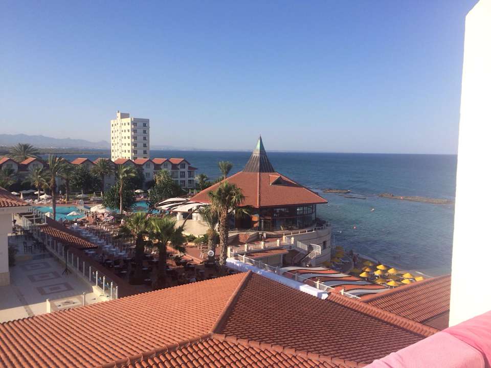 Blick von der Terrasse Salamis Bay Conti Resort Hotel & Casino