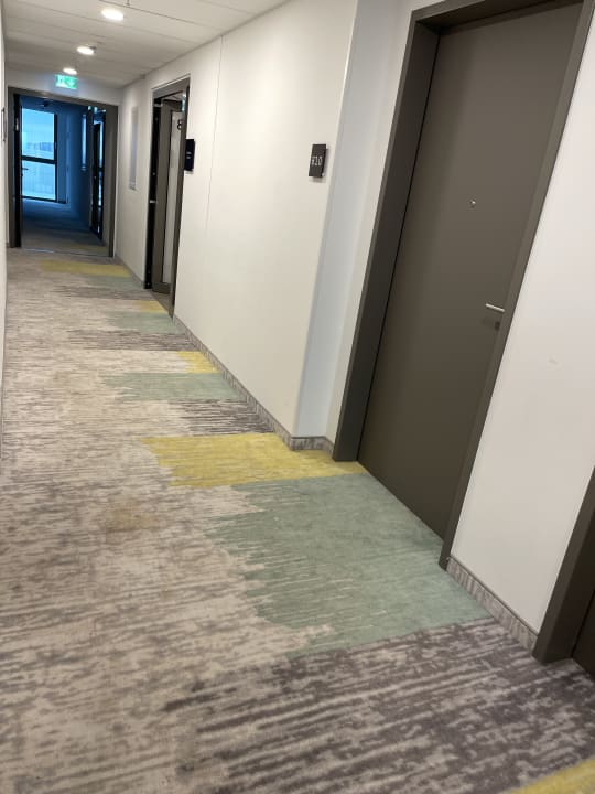 Zimmer Holiday Inn - the niu, Tab Dusseldorf Main Station