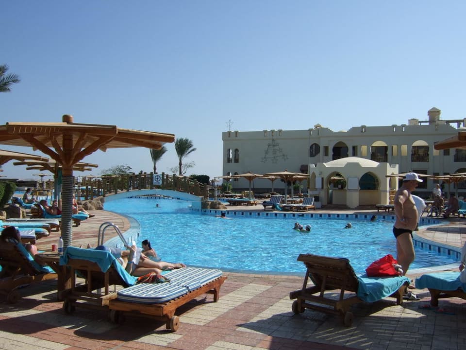 Pool Charmillion Sea Life Resort