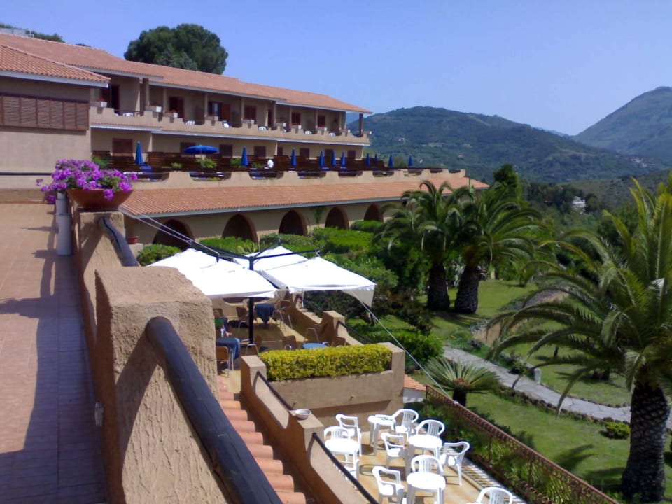 Breakfast area King's Residence Hotel