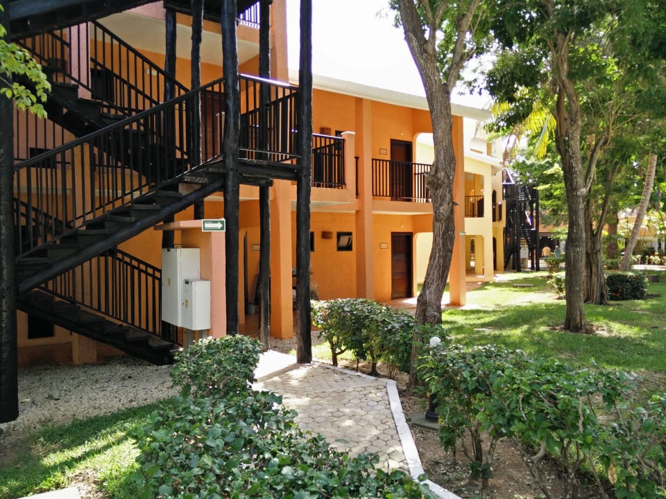 Vista exterior de las habitaciones Hotel Riu Lupita