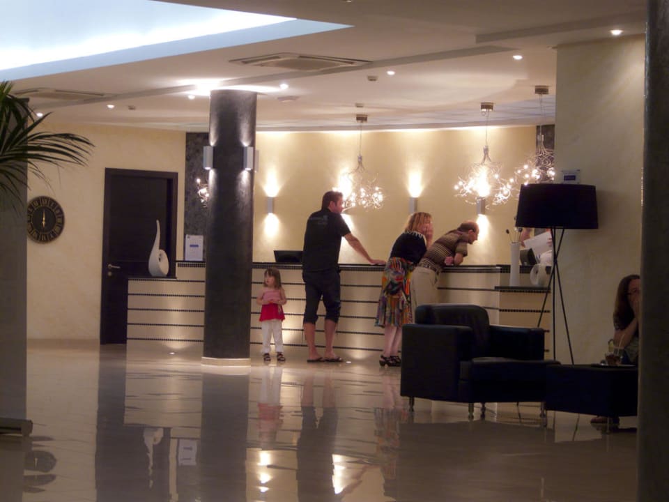 Rezeption allsun App.-Hotel Albatros