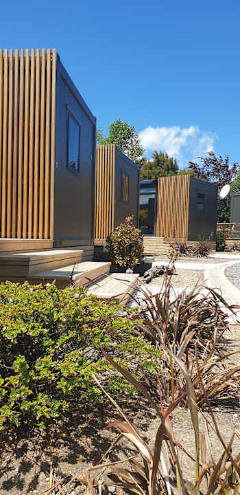 Außenansicht Hotel Plateau Lodge