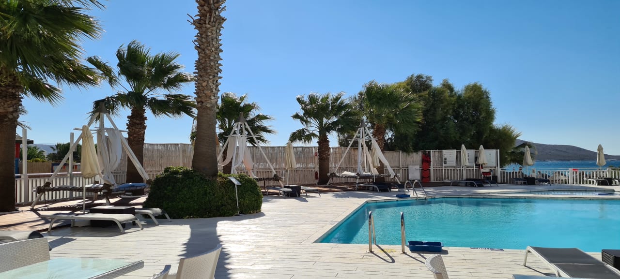 Pool Design Plus Seya Beach Hotel