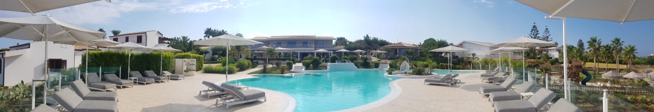 Pool Borgo Donna Canfora