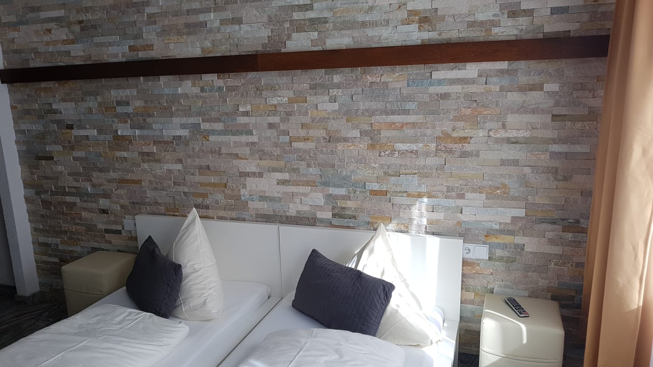 Zimmer Central City Hotel