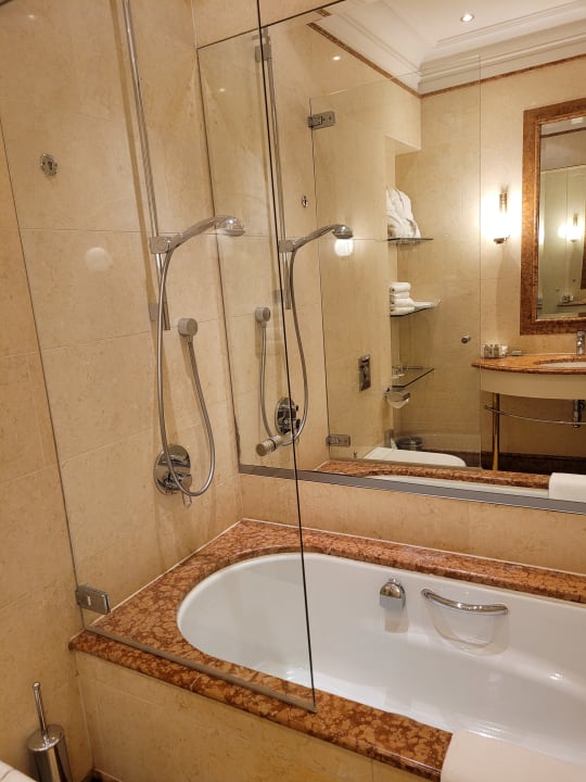 Zimmer Le Palais Art Hotel