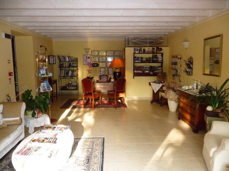 Lobby Hotel Al Caminetto
