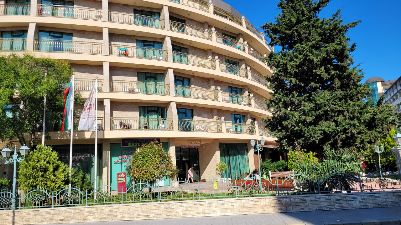 Außenansicht Hotel Mena Palace