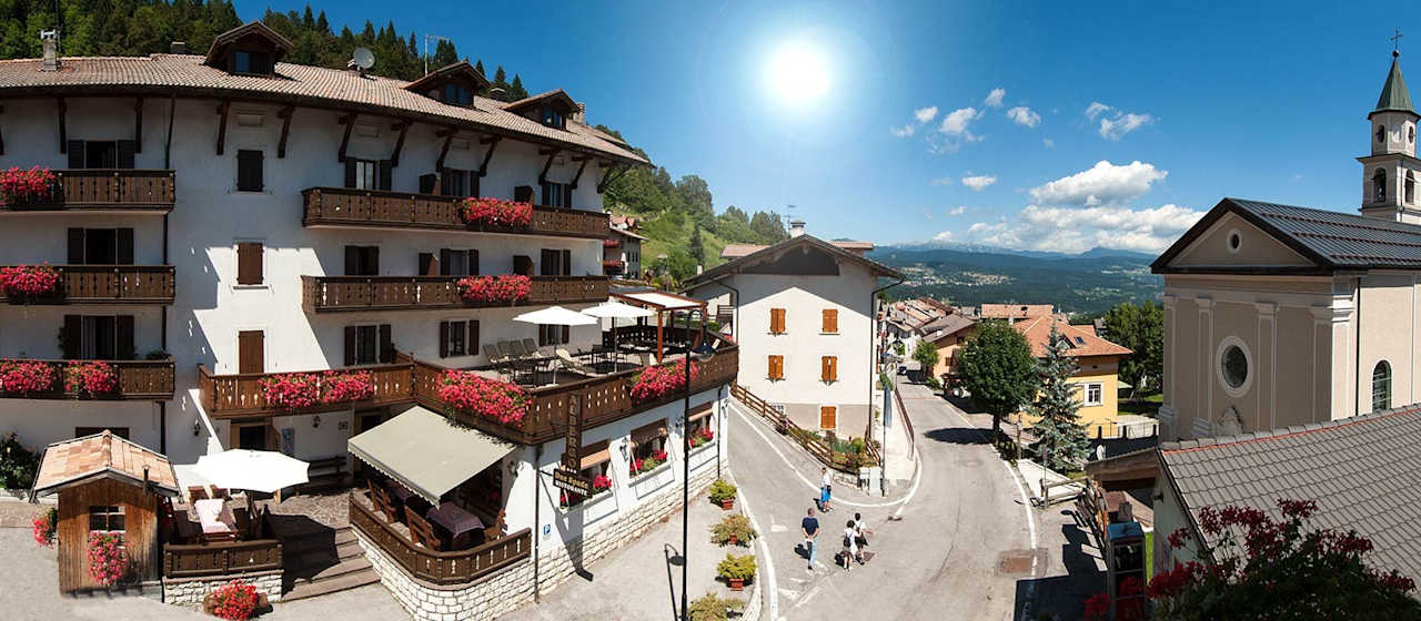 Außenansicht Albergo Due Spade