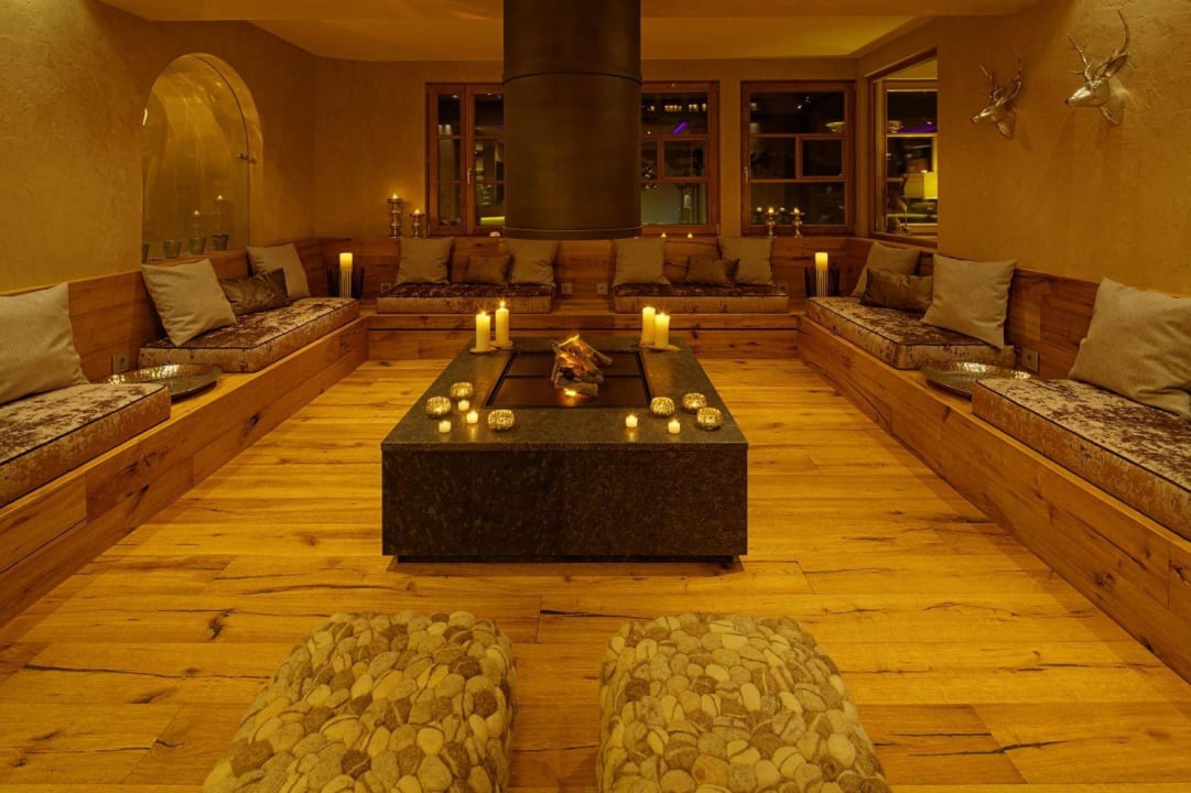 BERGFEUER LOUNGE Verwöhn- und Wellnesshotel Walserhof