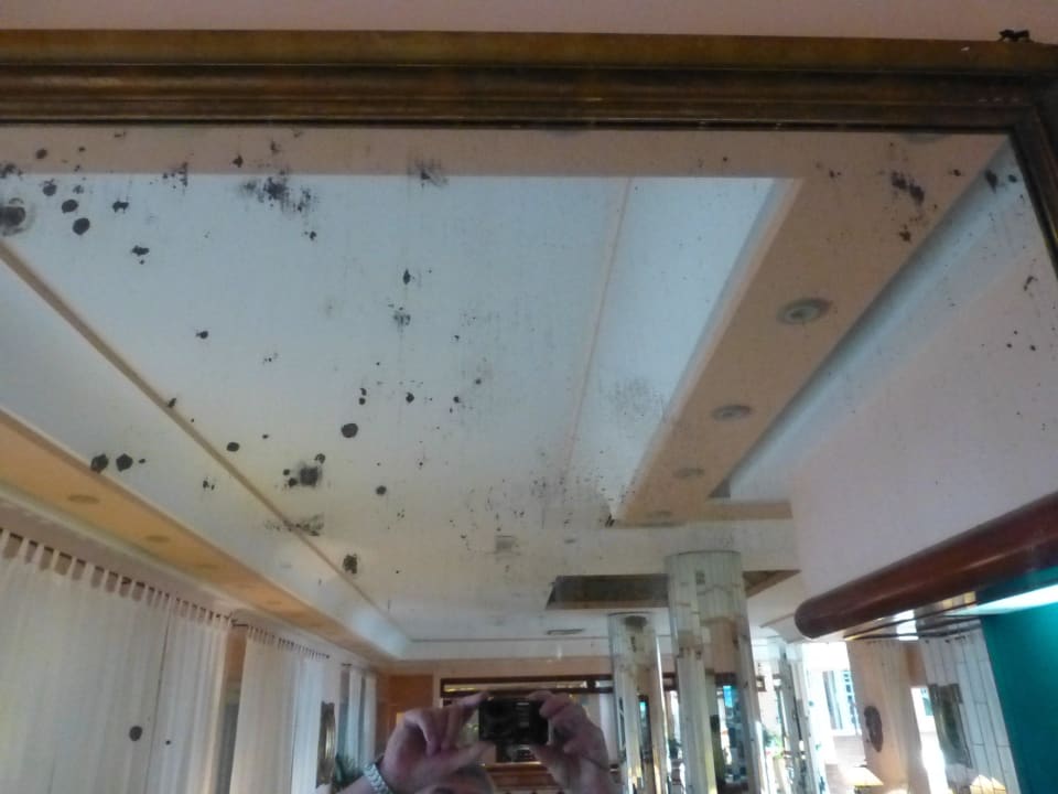 Spiegel fleckig Hotel Kalura