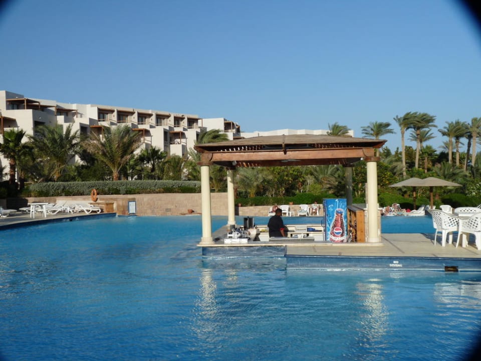 Pool mit Poolbar Fort Arabesque Resort, Spa & Villas