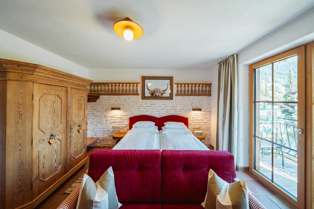 Zimmer Schindler Bed & Food Experience