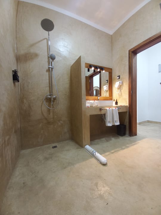 Zimmer SBH Monica Zanzibar