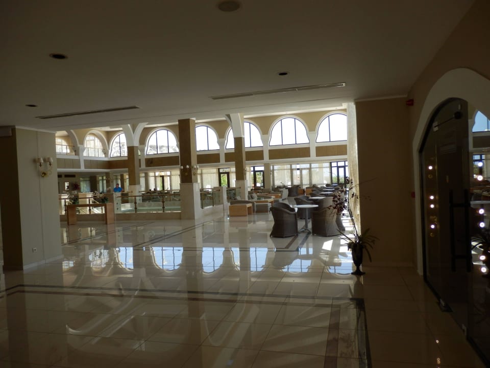 Lounge Bar Porto Bello Royal