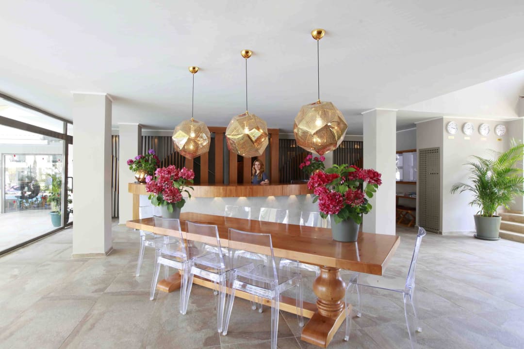 Reception Sun City Apartments