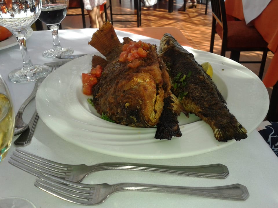 Вкусный обед в Рыбном ресторане. Desert Rose