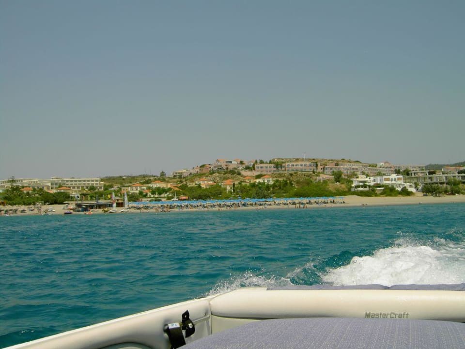 Hotelanlage vom Boot aus Mitsis Rodos Village