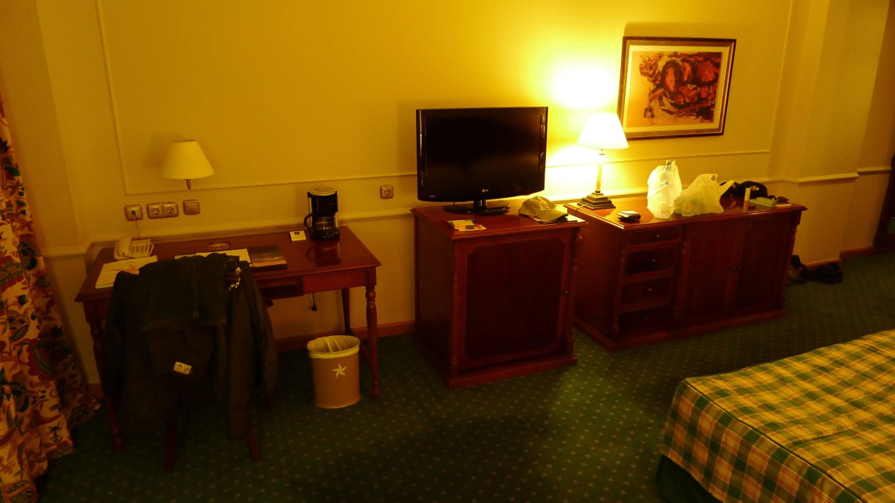 TV Minibar und Co Iberostar Selection Parque Central