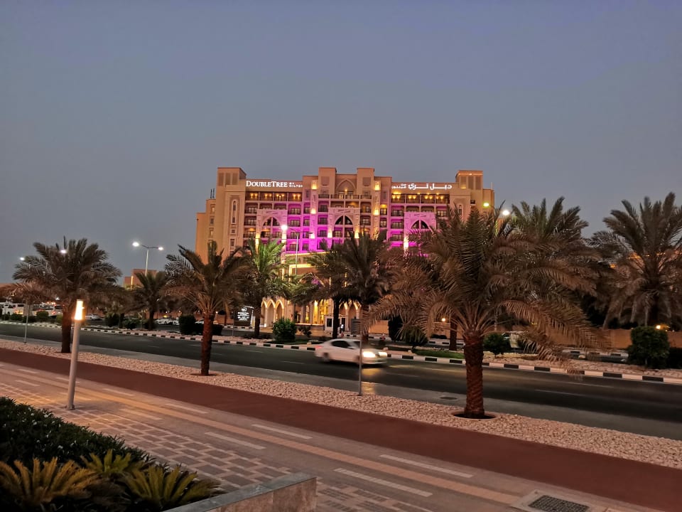 Außenansicht DoubleTree by Hilton Resort & Spa Marjan Island