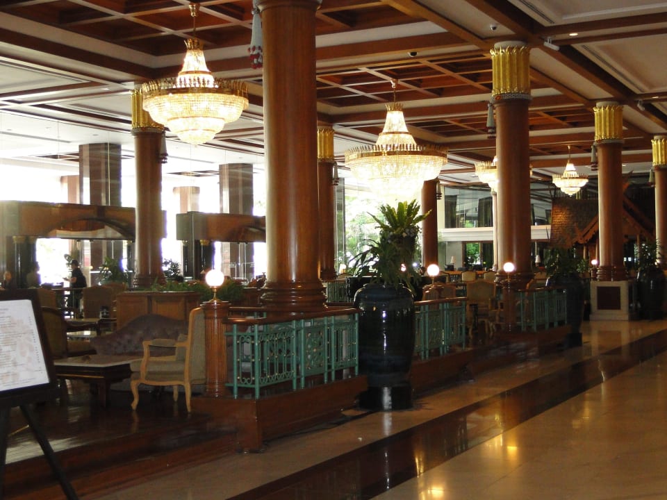 Lobby Bangkok Marriott Marquis Queen's Park