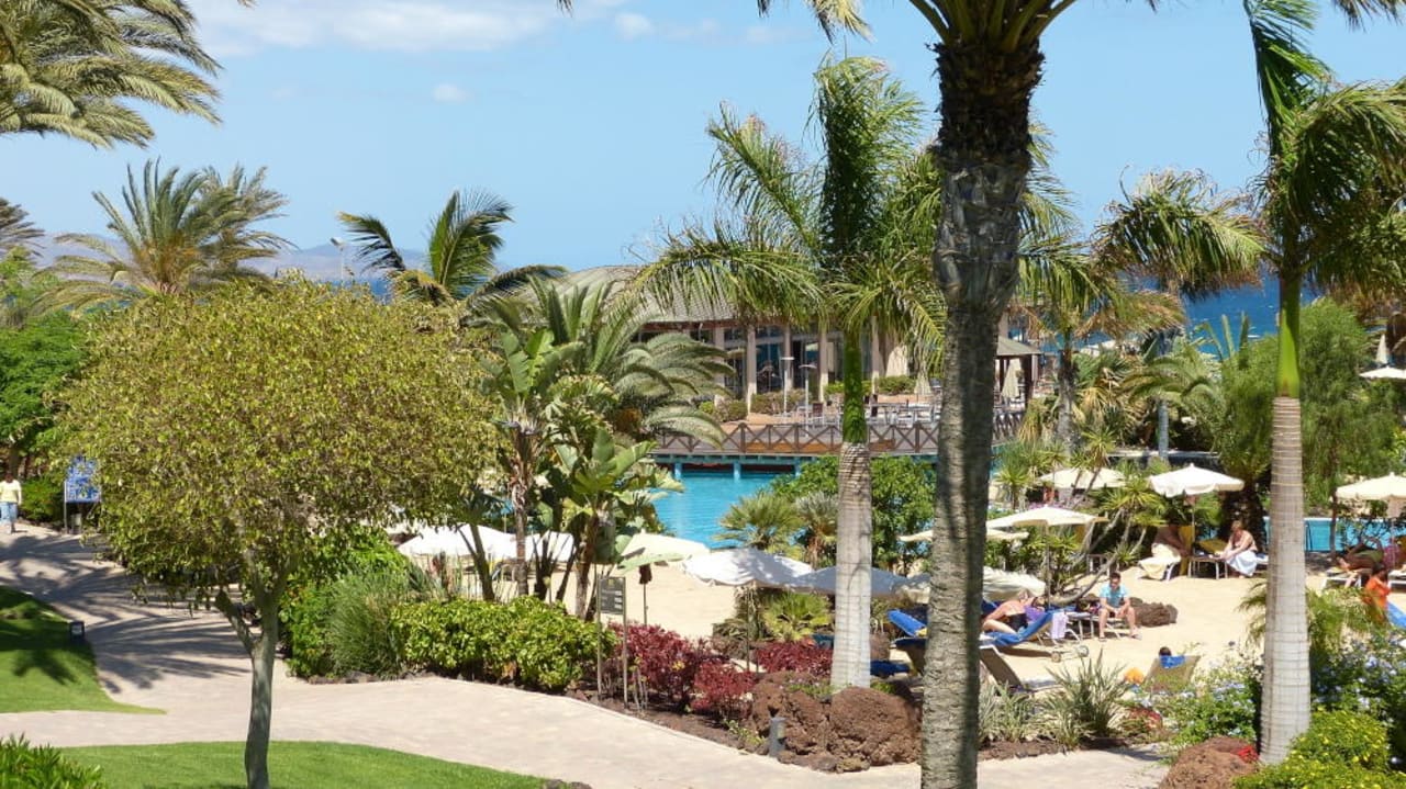 Mit Blick auf Pool und Snackbar R2 Pajara Beach