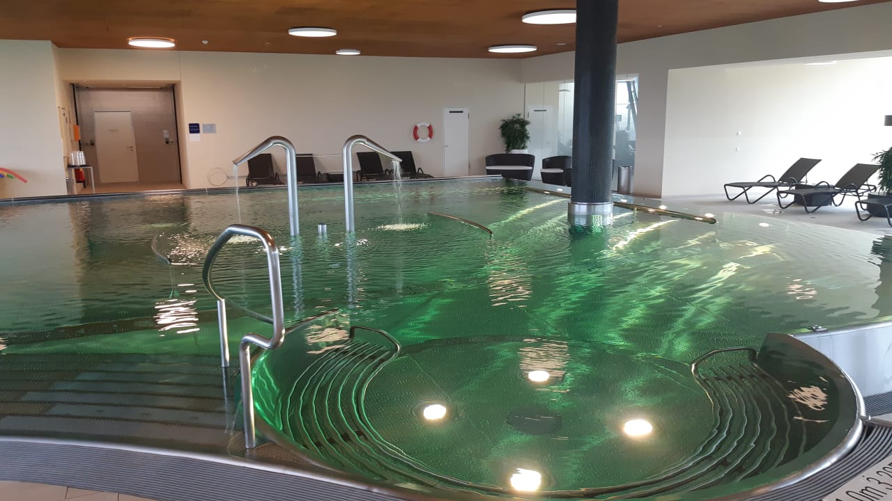 Pool Four Points by Sheraton Panoramahaus Dornbirn