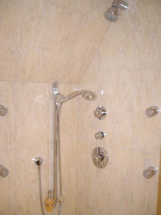 Ducha Hotel Ambassador