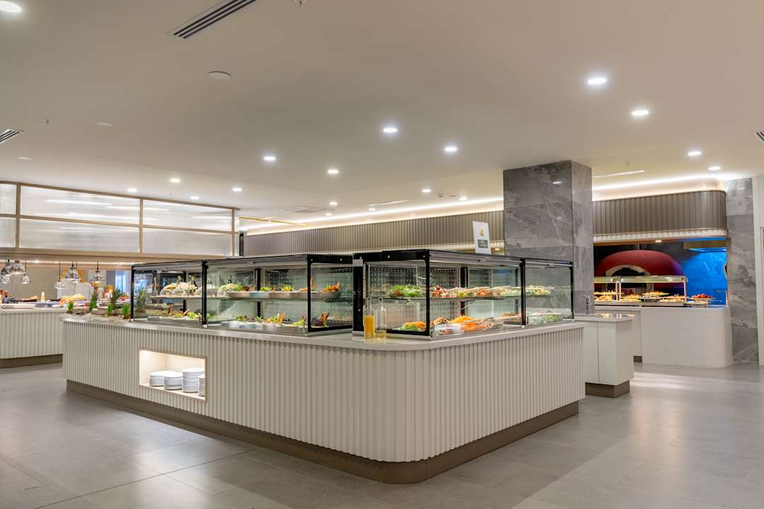 Gastro Side Breeze Hotel