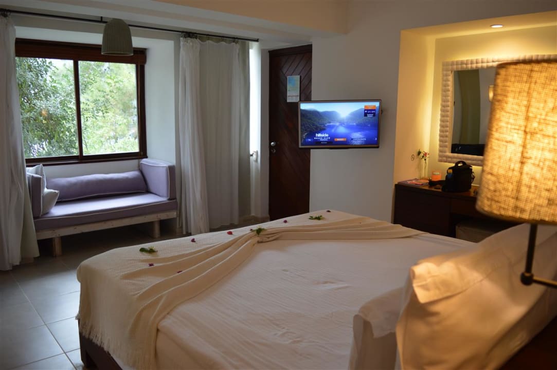 Zimmer Hillside Beach Club