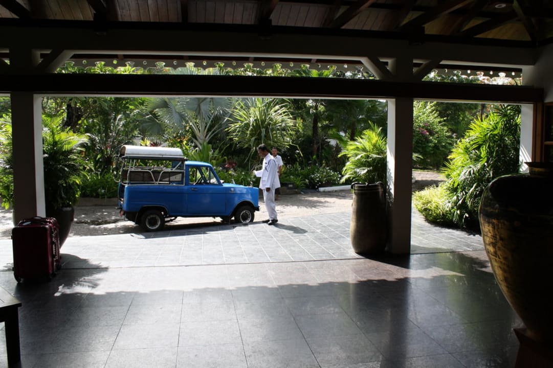 Blick vom Eingang nach außen Governor's Residence, A Belmond Hotel, Yangon