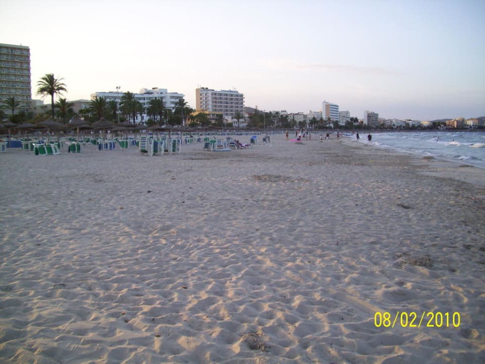 Der wunderschöne Strand abends La Santa Maria Hotel